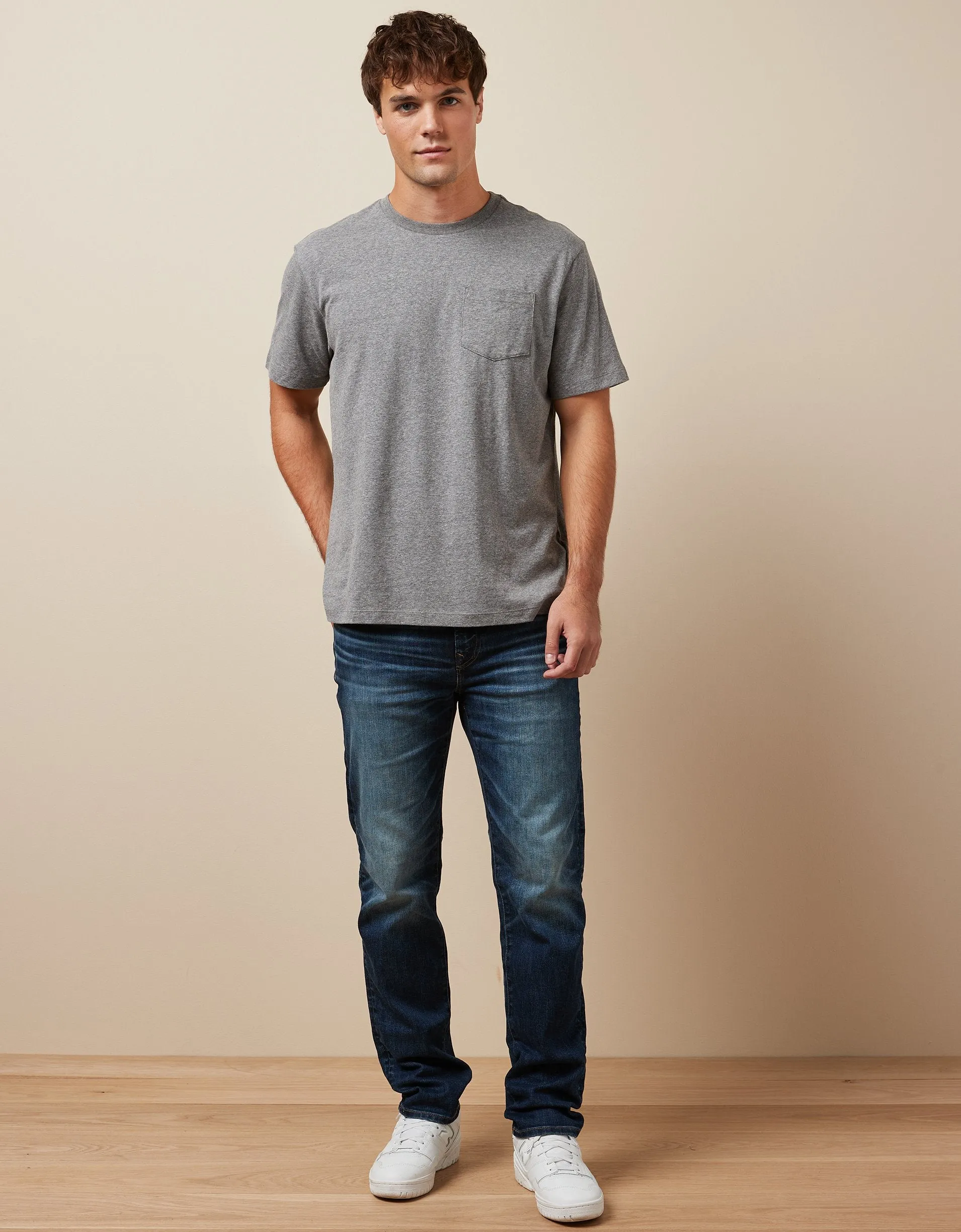 AE AirFlex  Temp Tech Sportliche Gerade Jeans