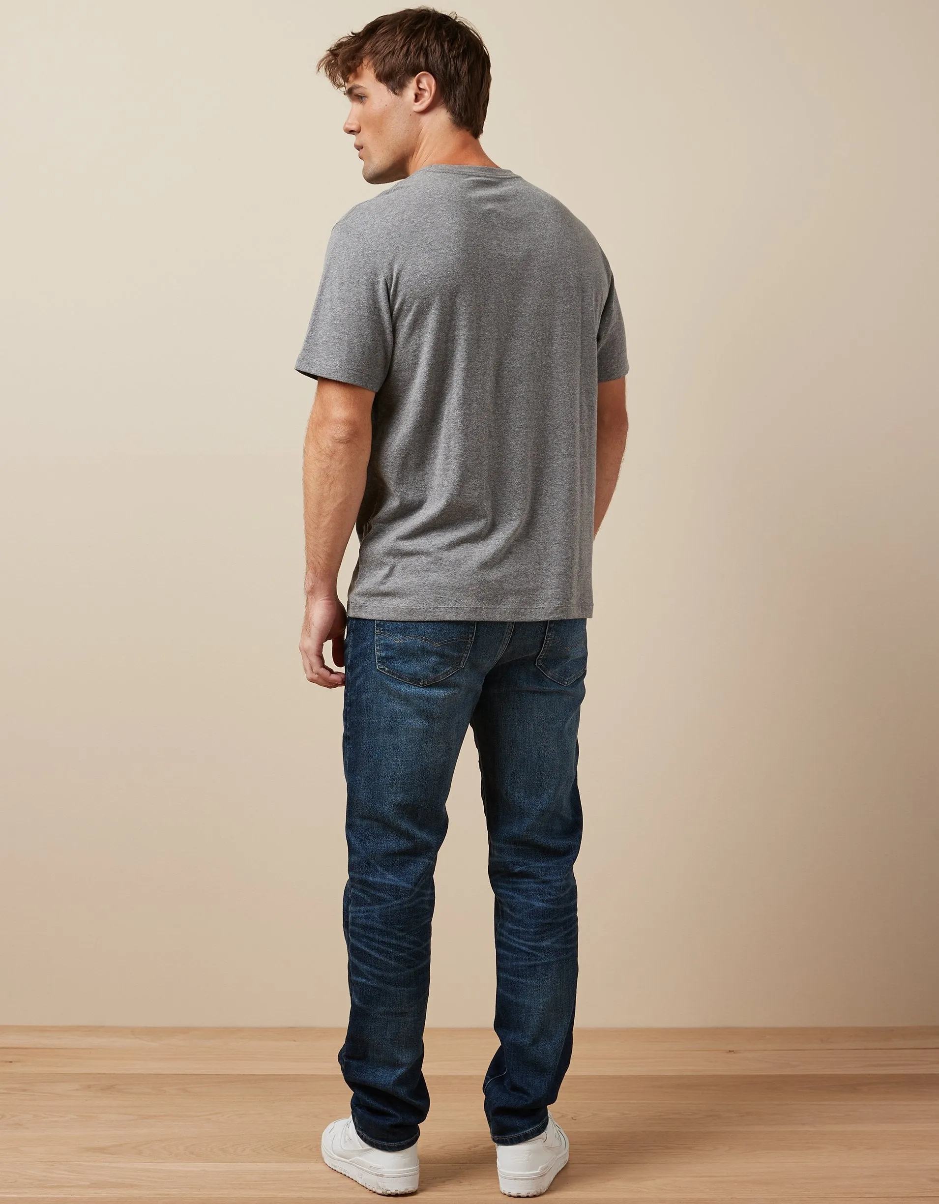 AE AirFlex  Temp Tech Sportliche Gerade Jeans