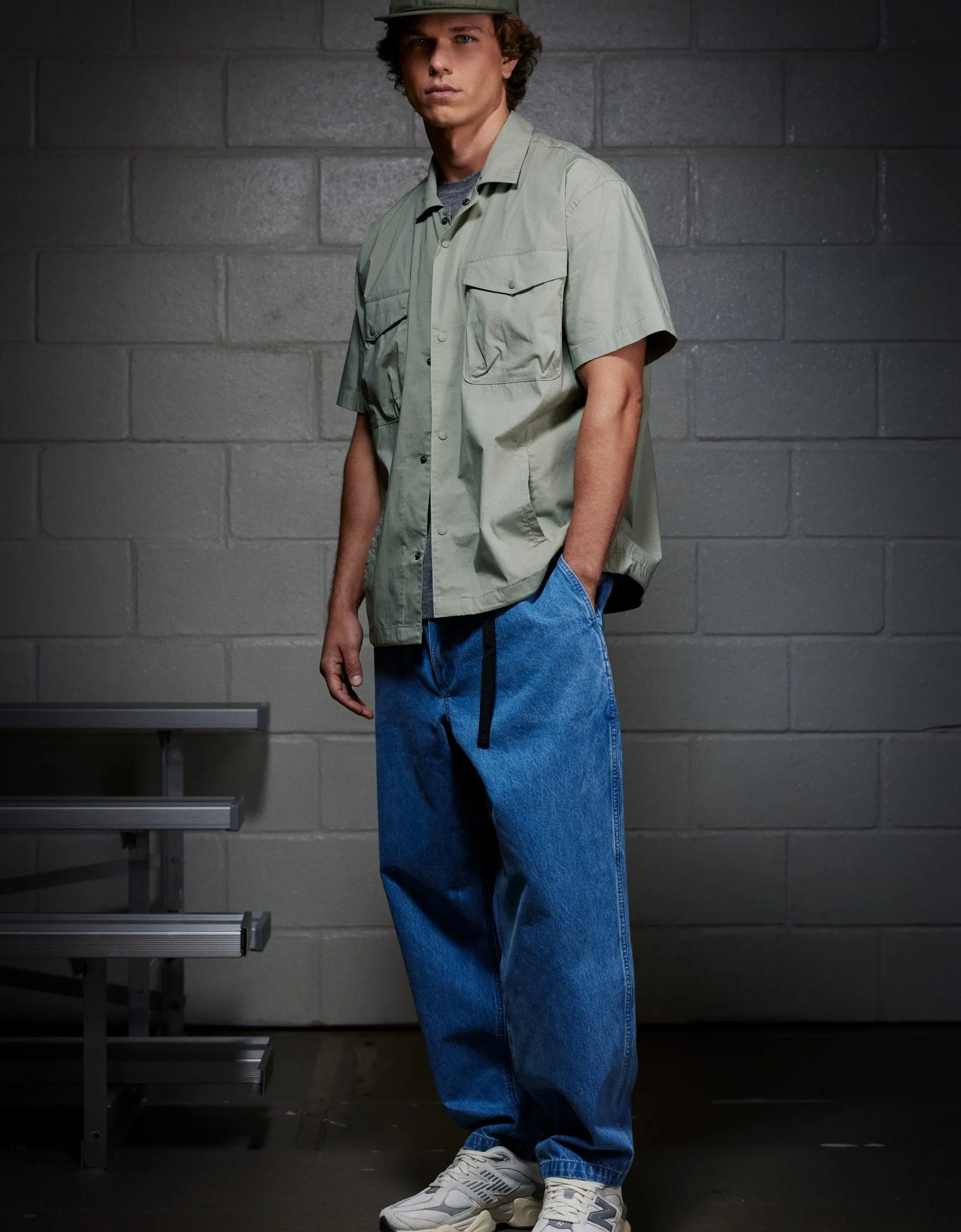 AE Gürtel-Loose-Jeans