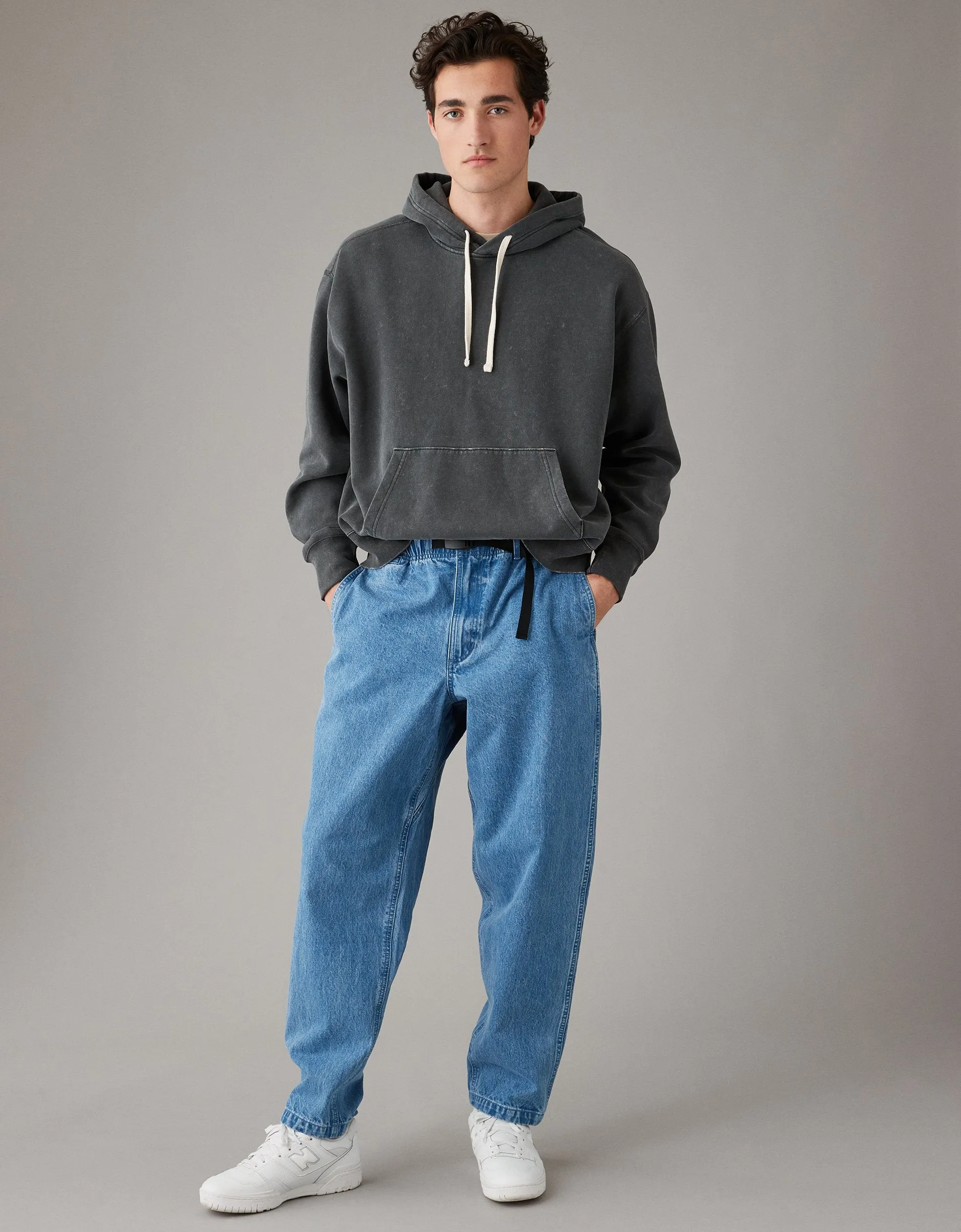 AE Gürtel-Loose-Jeans
