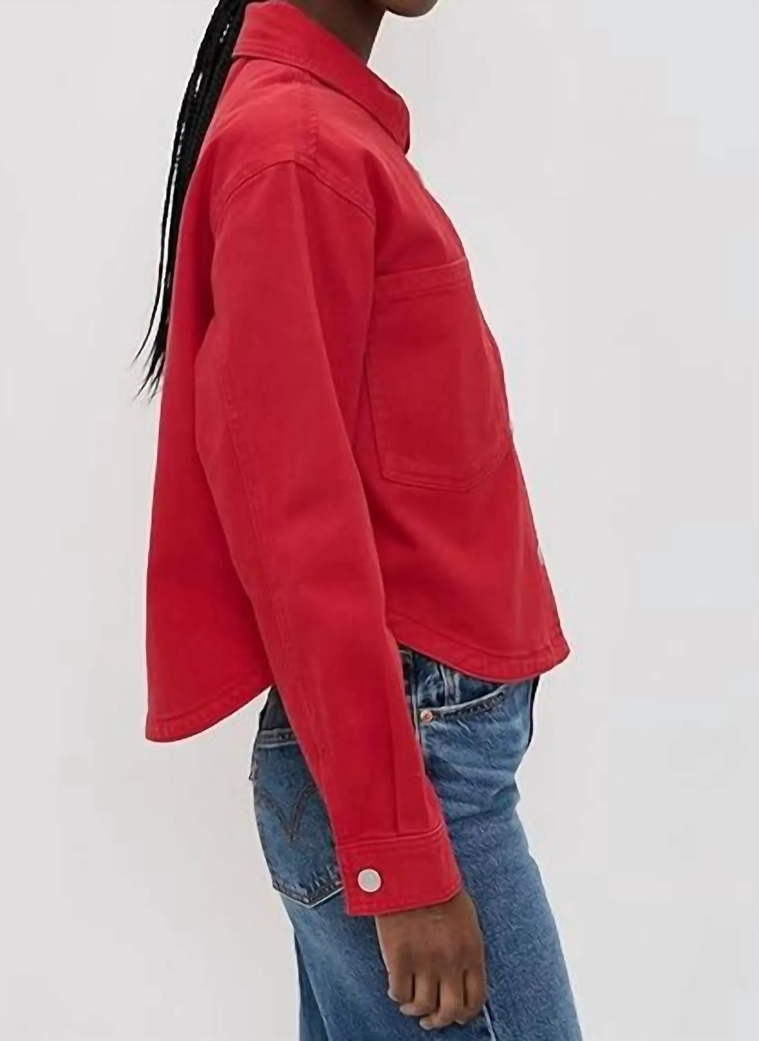 Den ganzen Tag getragene gewaschene Cropped-Jacke