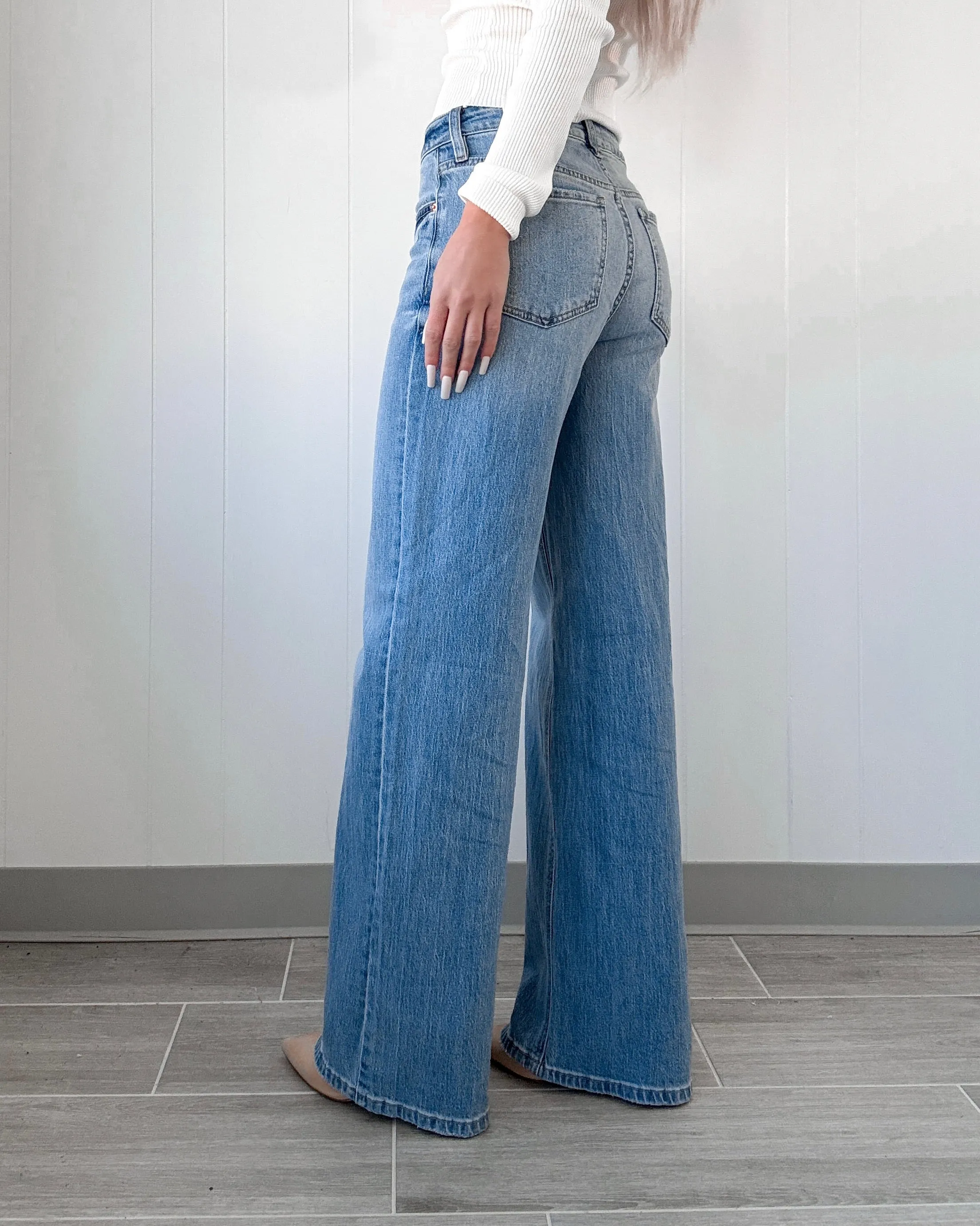 Bella High-Waist Weite Bein Jeans