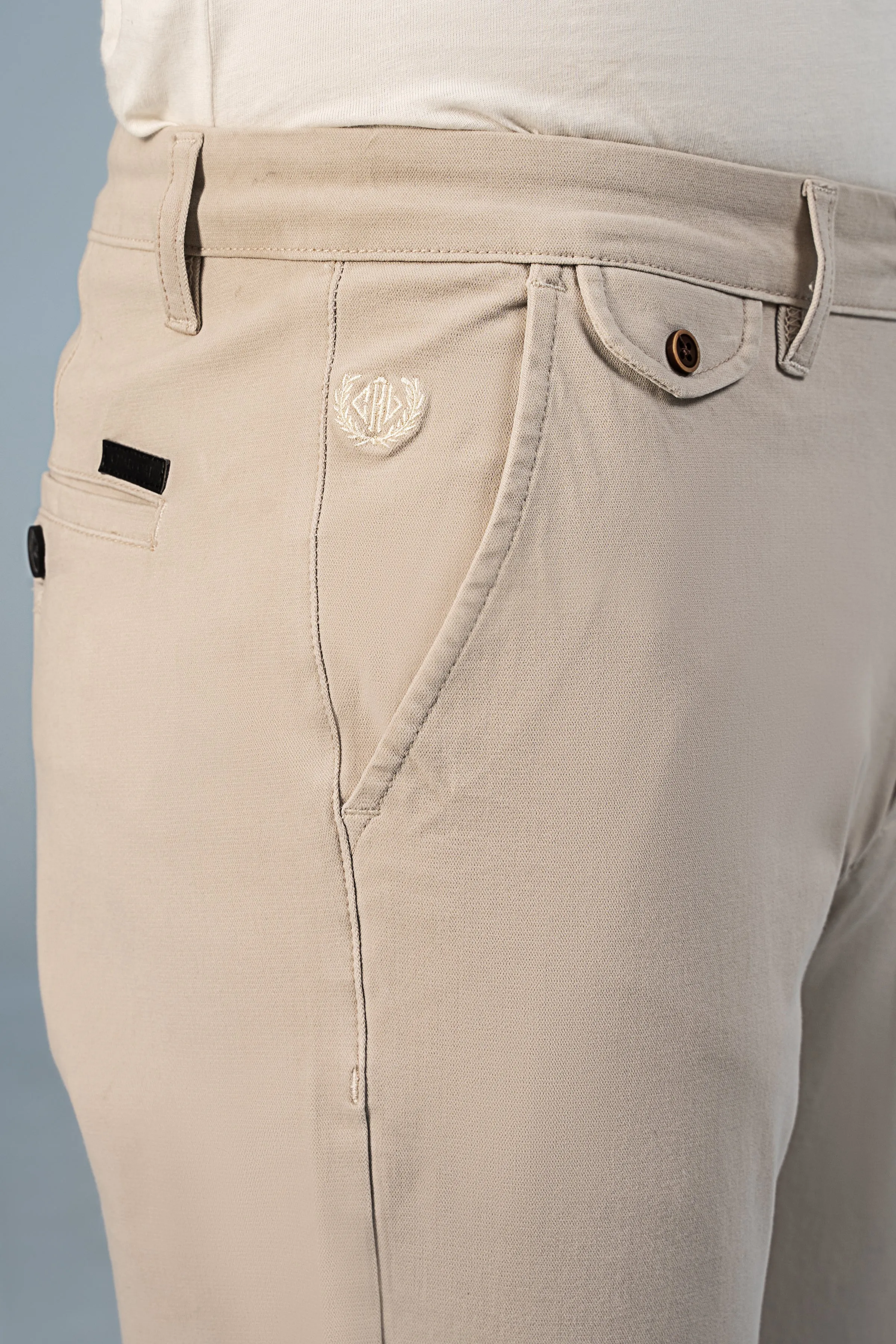 CASUAL HOSE MIT KREUZTASCHE BI-STRETCH STEINFARBEN