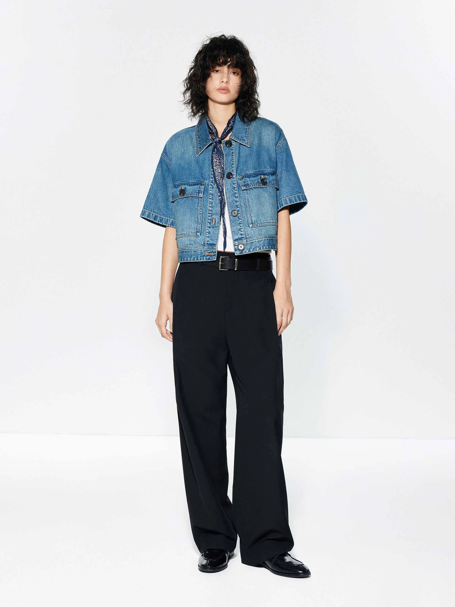 Denim-Jacke mit abgeschnittenen Taschen