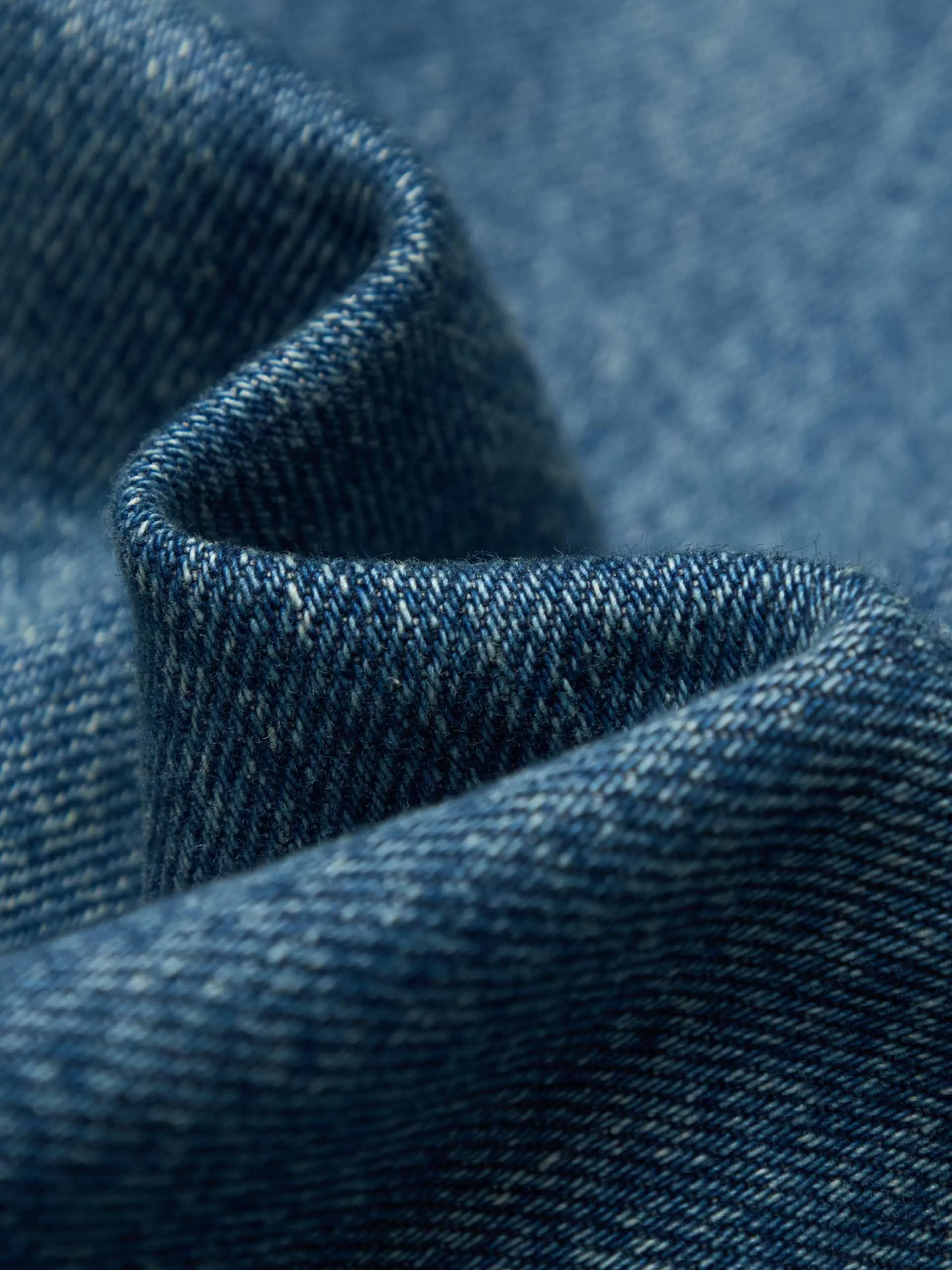 Denim-Jacke mit abgeschnittenen Taschen