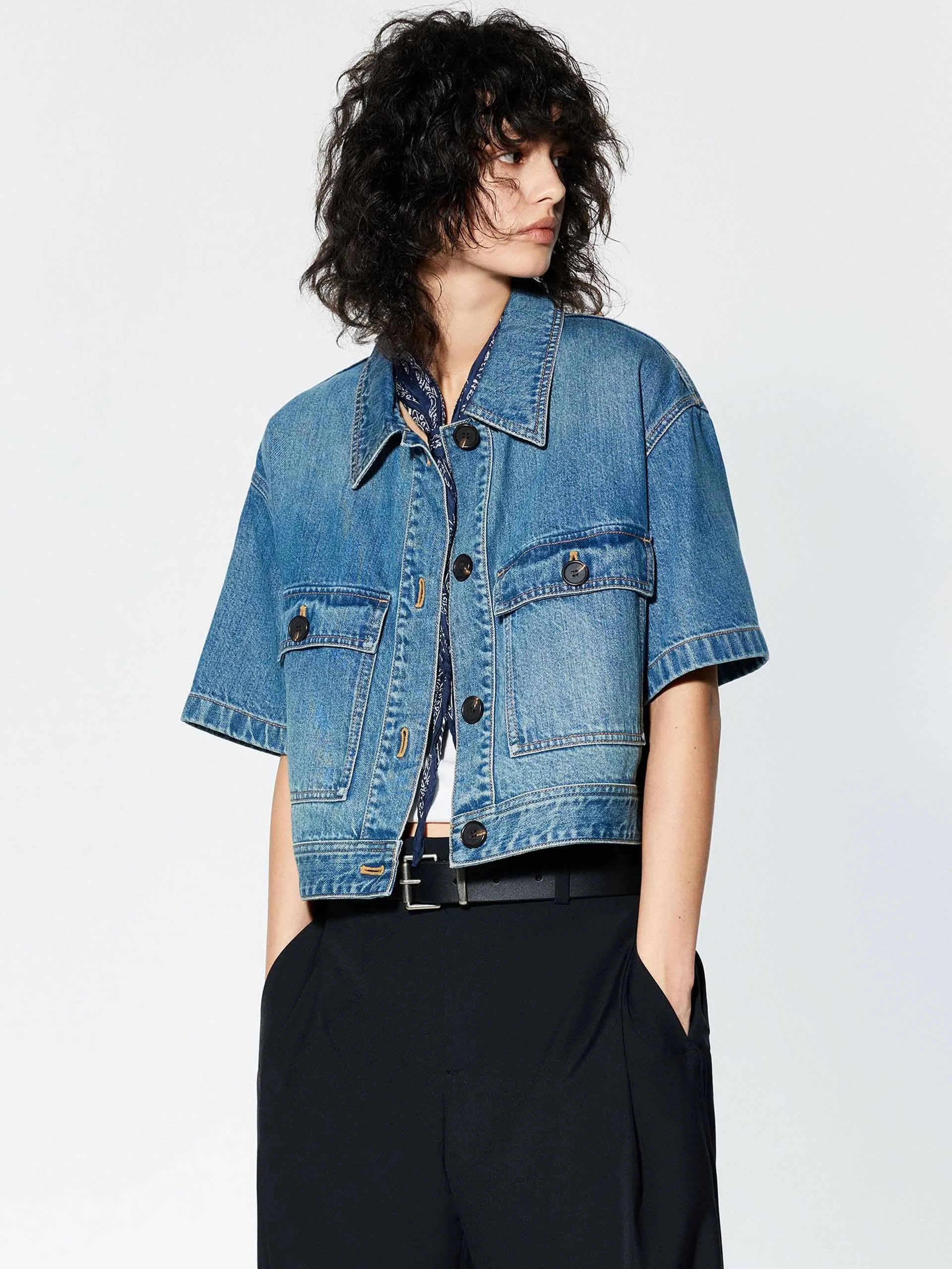Denim-Jacke mit abgeschnittenen Taschen