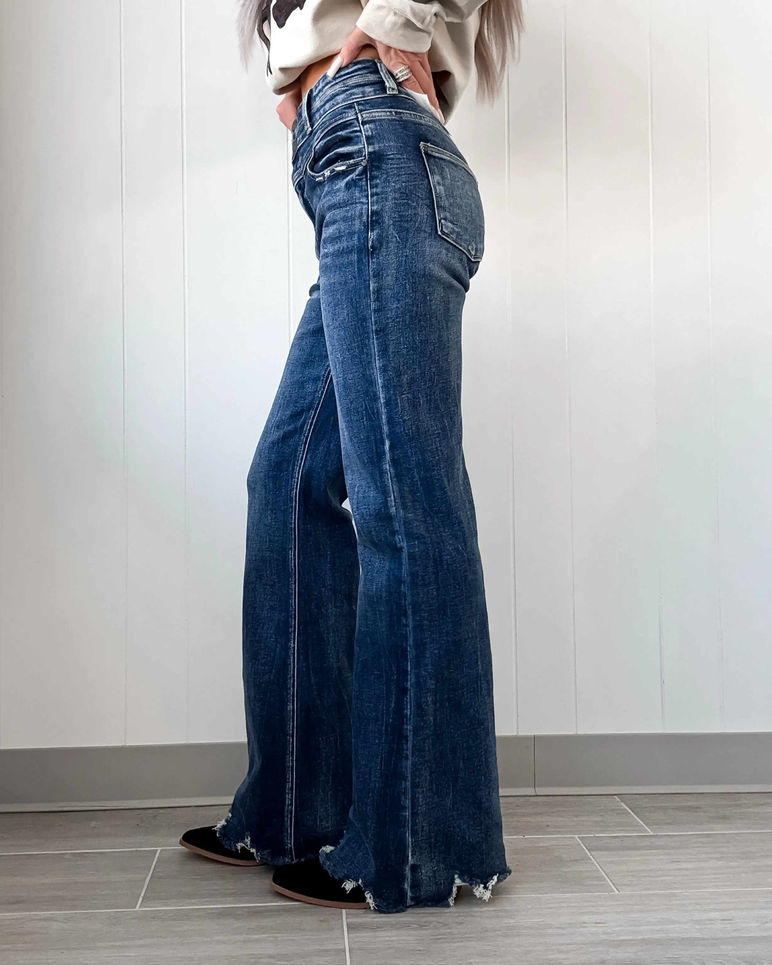 Dakota High-Rise Flare Jeans - Dunkler Waschung