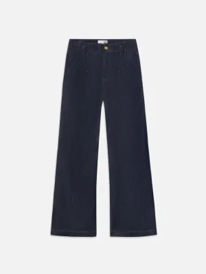 Weit geschnittene Jeans mit Pfeilnaht -- Ausspülen
