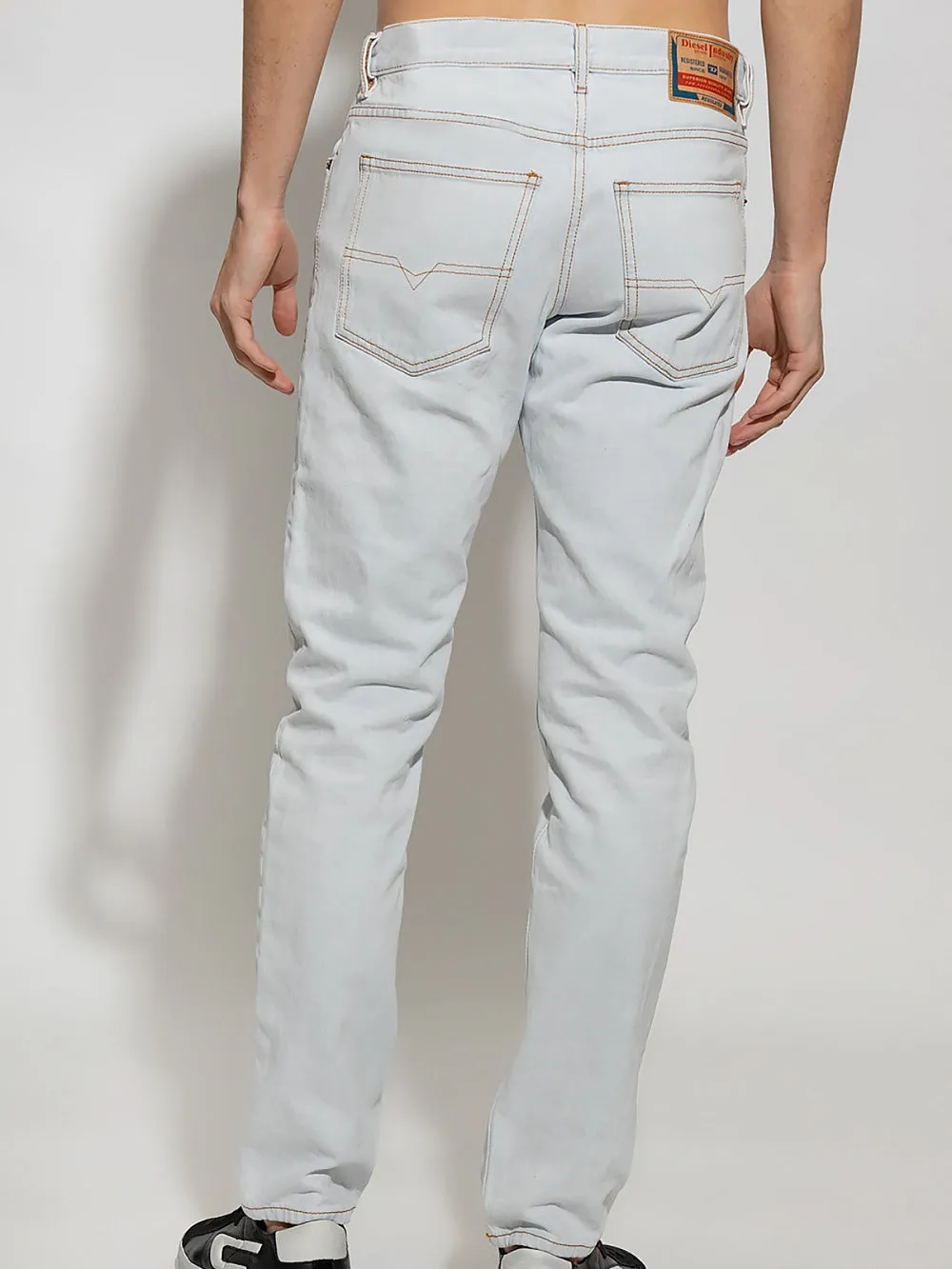 Diesel D-Sark Hellblaue Gerade-Schnitt Denim Jeans