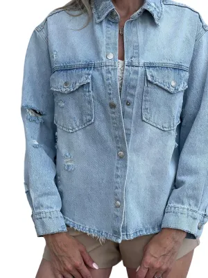 Moderne Jeansjacke in gewaschenem Blau
