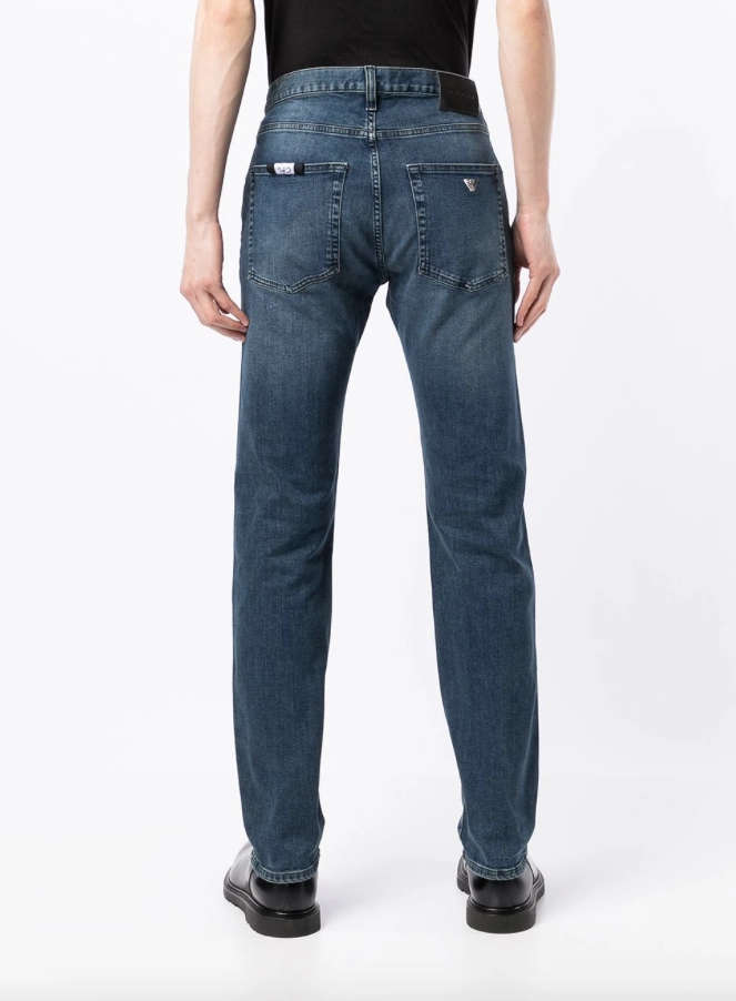 Emporio Armani J45 Jeans in Regular Fit aus komfortablem Twill-Denim
