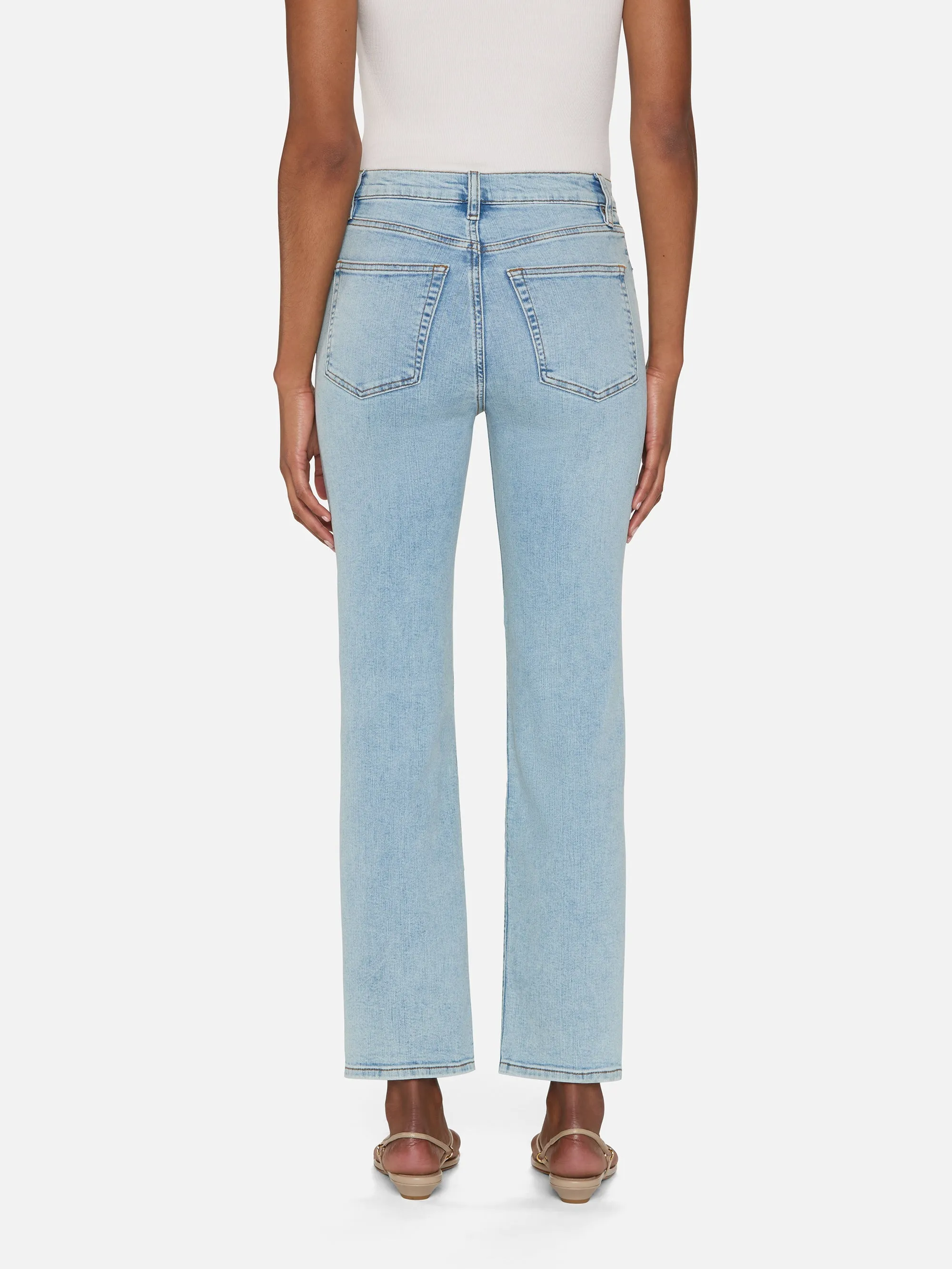 Le Sleek Straight -- Hommage