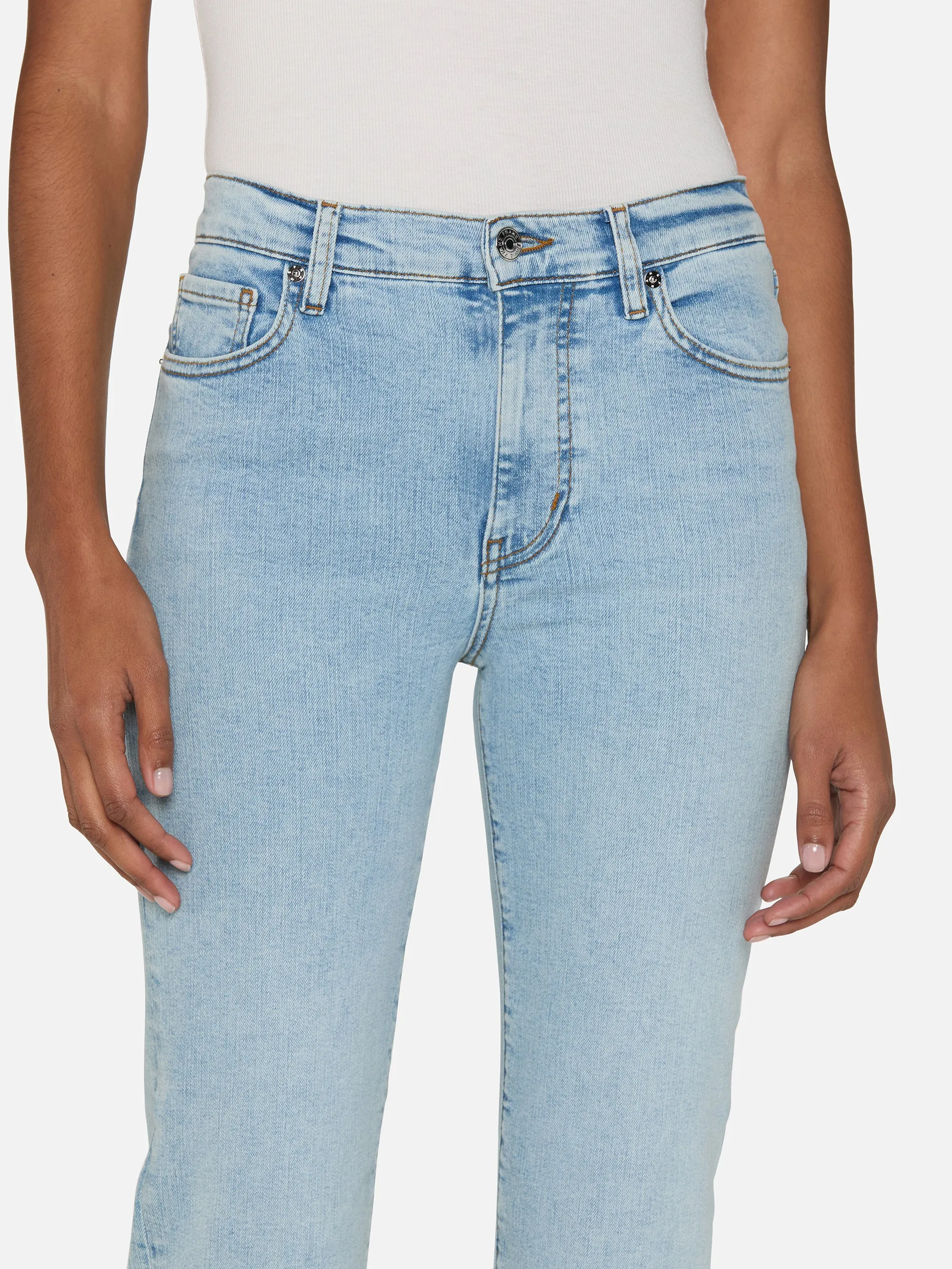Le Sleek Straight -- Hommage