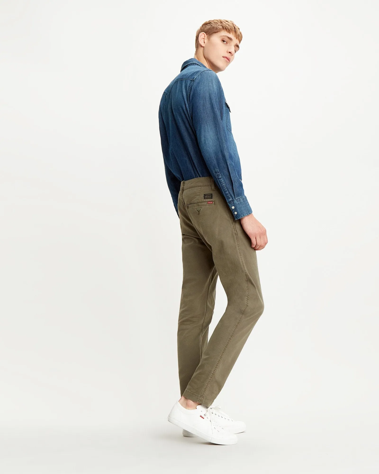 Levi's® XX Chino Standard II Regular Tapered Herren Chinos - Bunker Olive Schattig