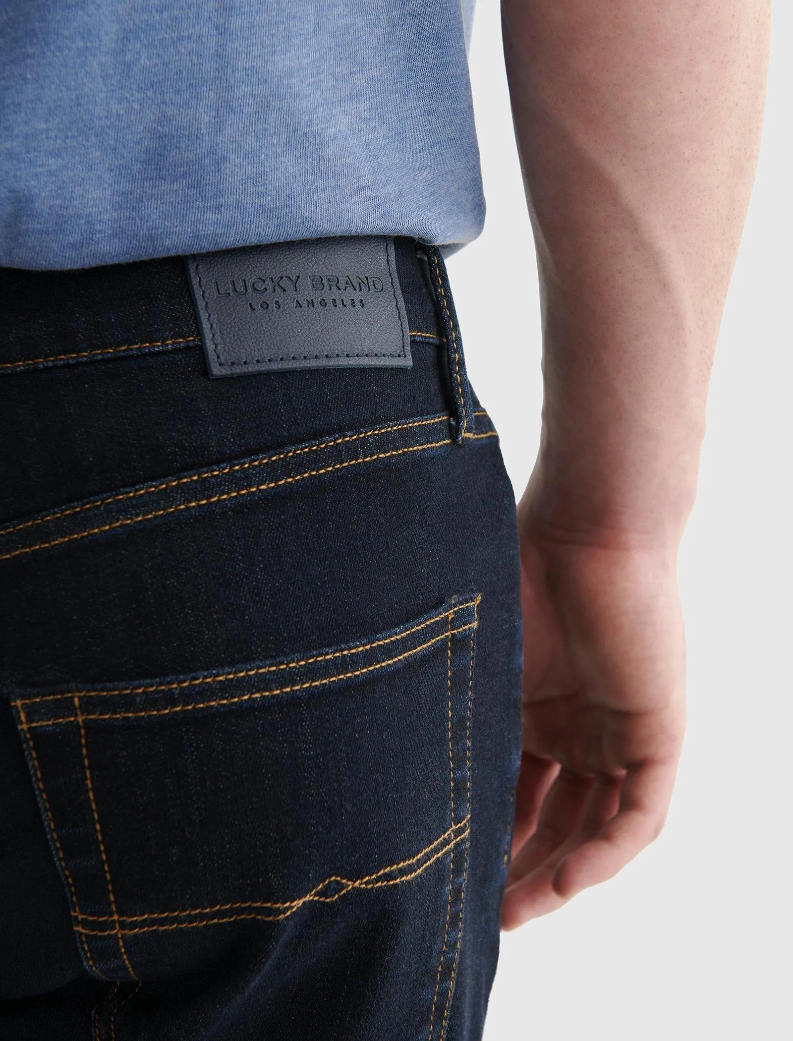 Lucky Brand Herren 411 Athletic Taper Coolmax Stretch Jeans