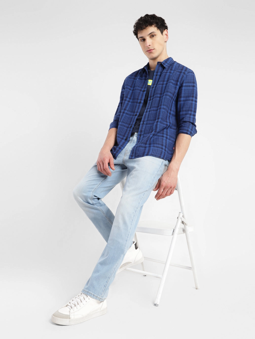 Men's 511 Light Blue Slim Fit Mid Rise Jeans