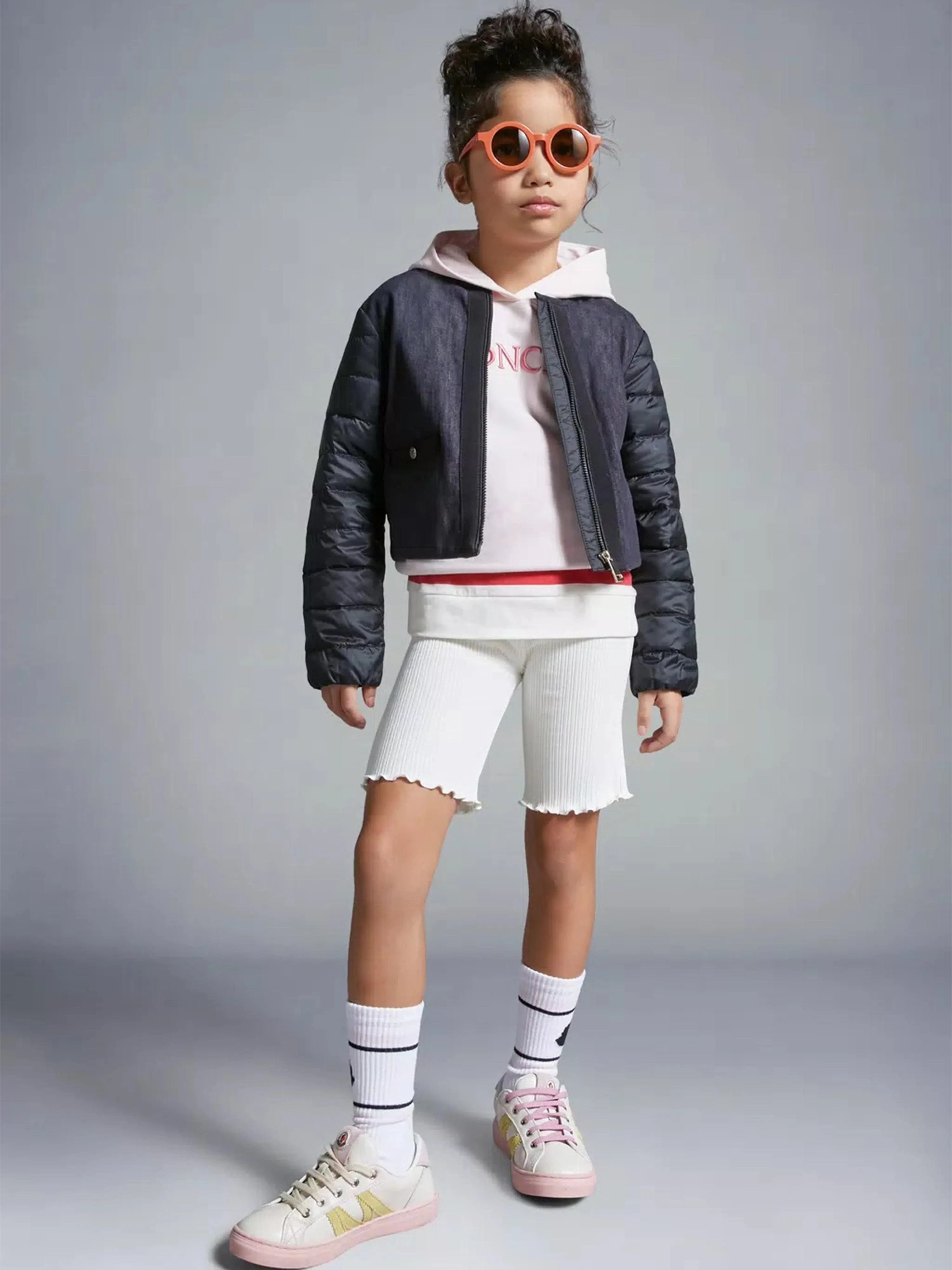 Moncler Enfant Mädchen Daunengefütterte Nubia Jacke in Marine