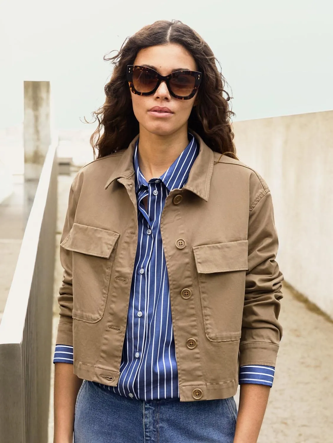 Nata Bio-Baumwolle Cropped Jacket | Taupe