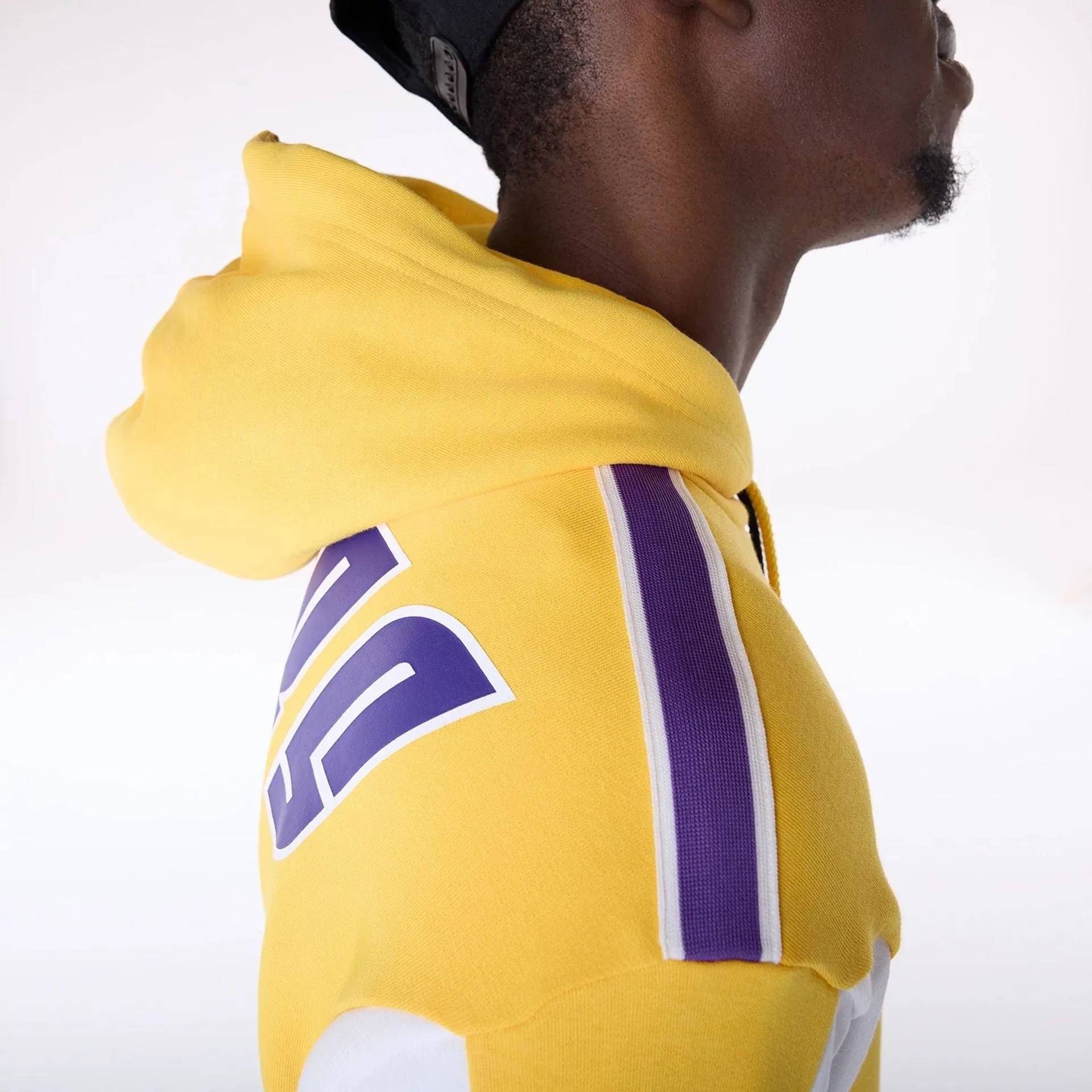 New Era Sweatshirts und Hoodies LA Lakers NBA Grafik Gelb Übergroßer Pullover Hoodie