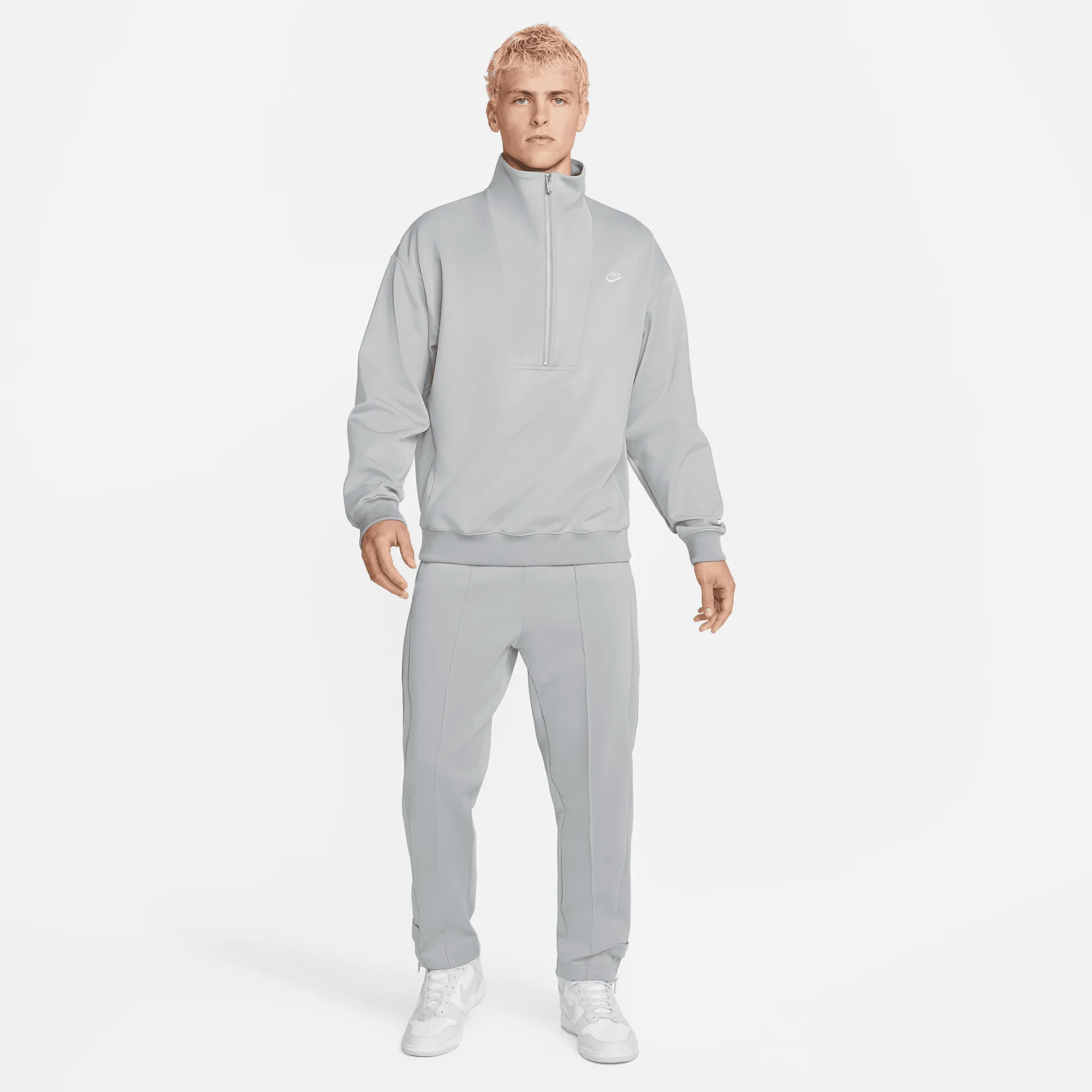NIKE SW CIRCA (GRAU)