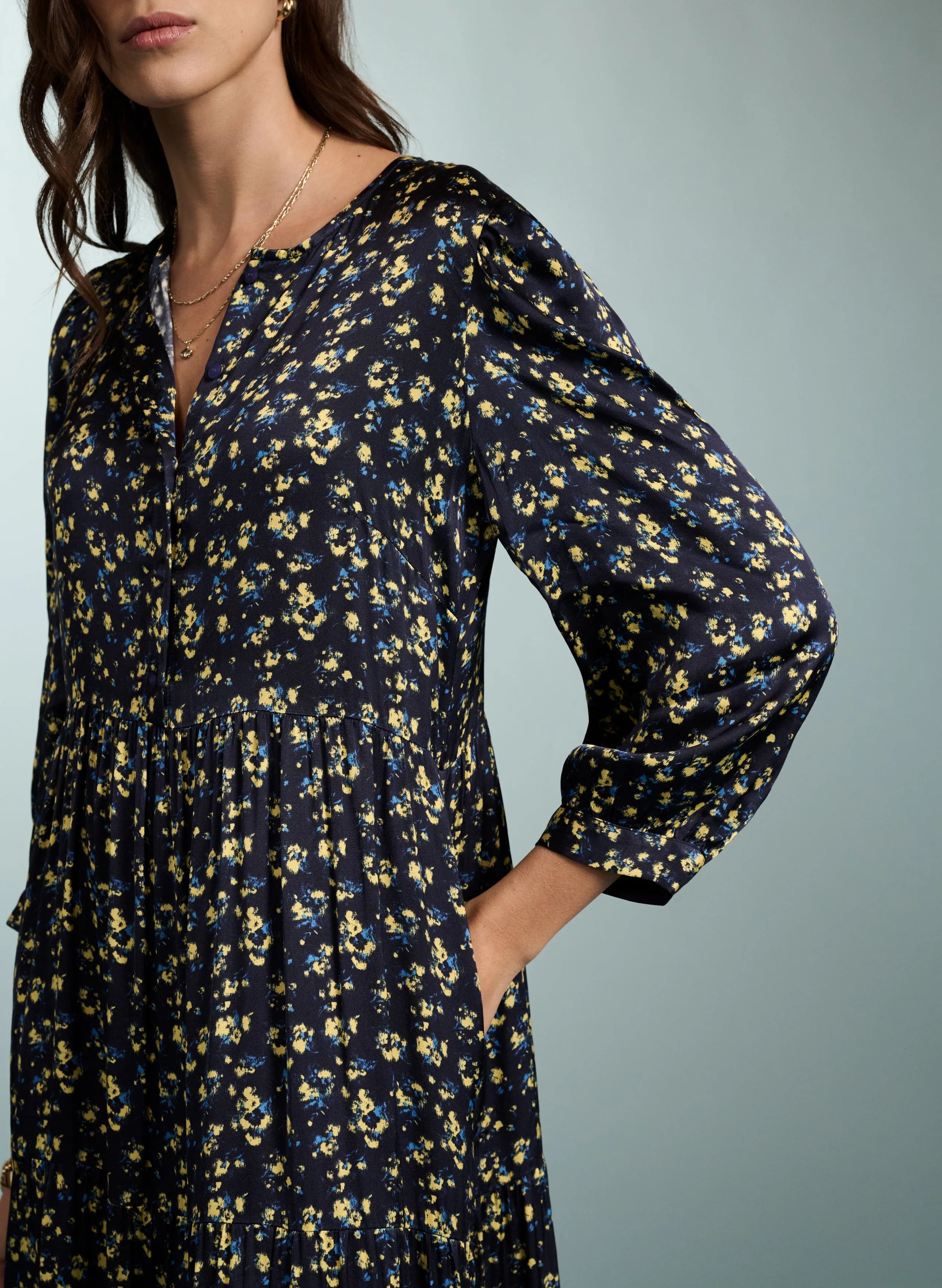 Purnita LENZING™ ECOVERO™ Recyceltes Kleid | Blauer verschwommener Ditsy-Druck