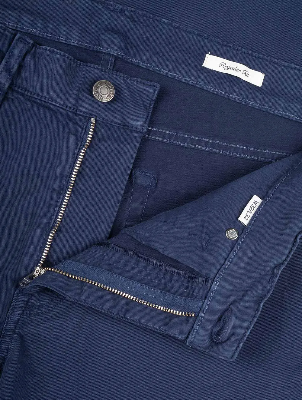 Reguläre Wüsten Jeans Marine