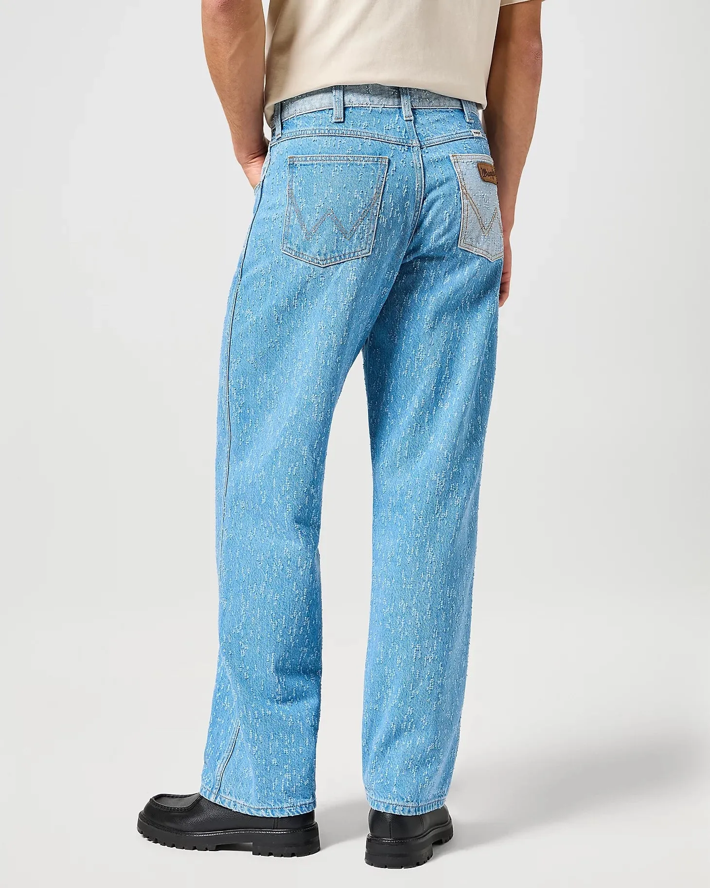 Wrangler Kleidung Relaxed Straight Jeans in All Fired