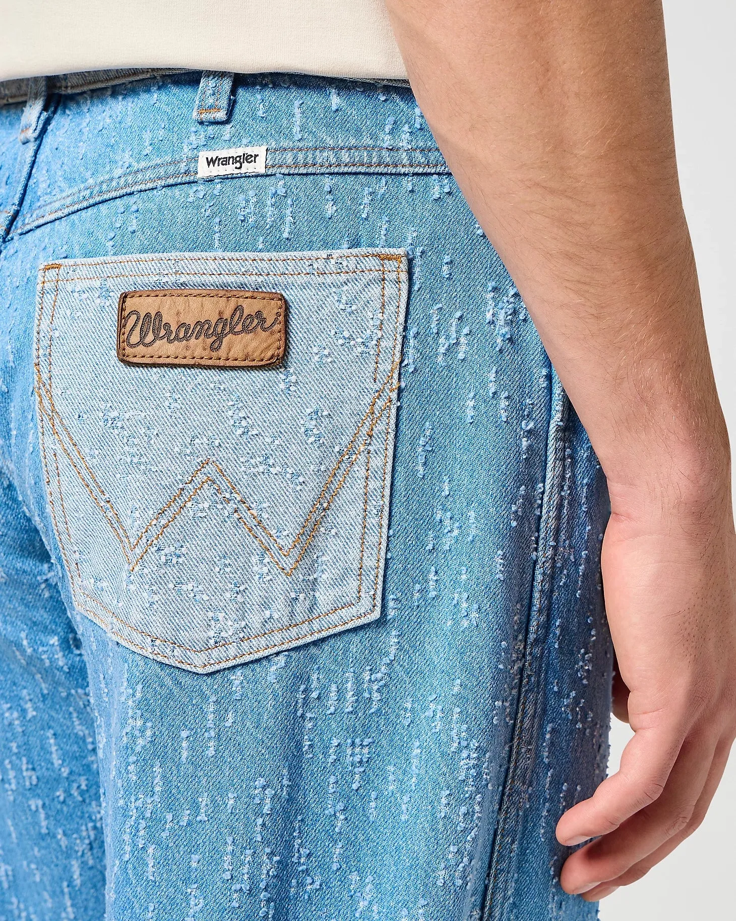 Wrangler Kleidung Relaxed Straight Jeans in All Fired