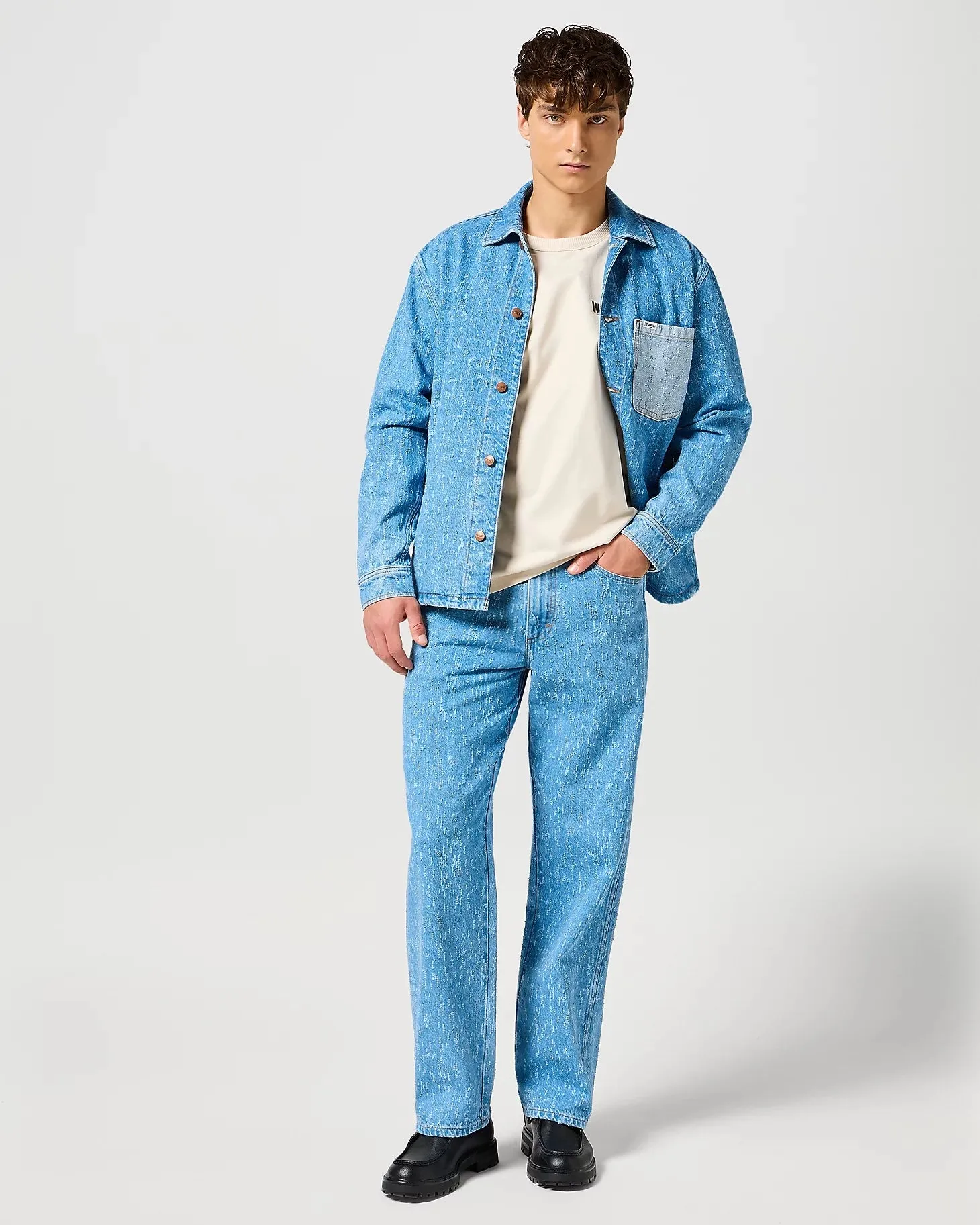 Wrangler Kleidung Relaxed Straight Jeans in All Fired